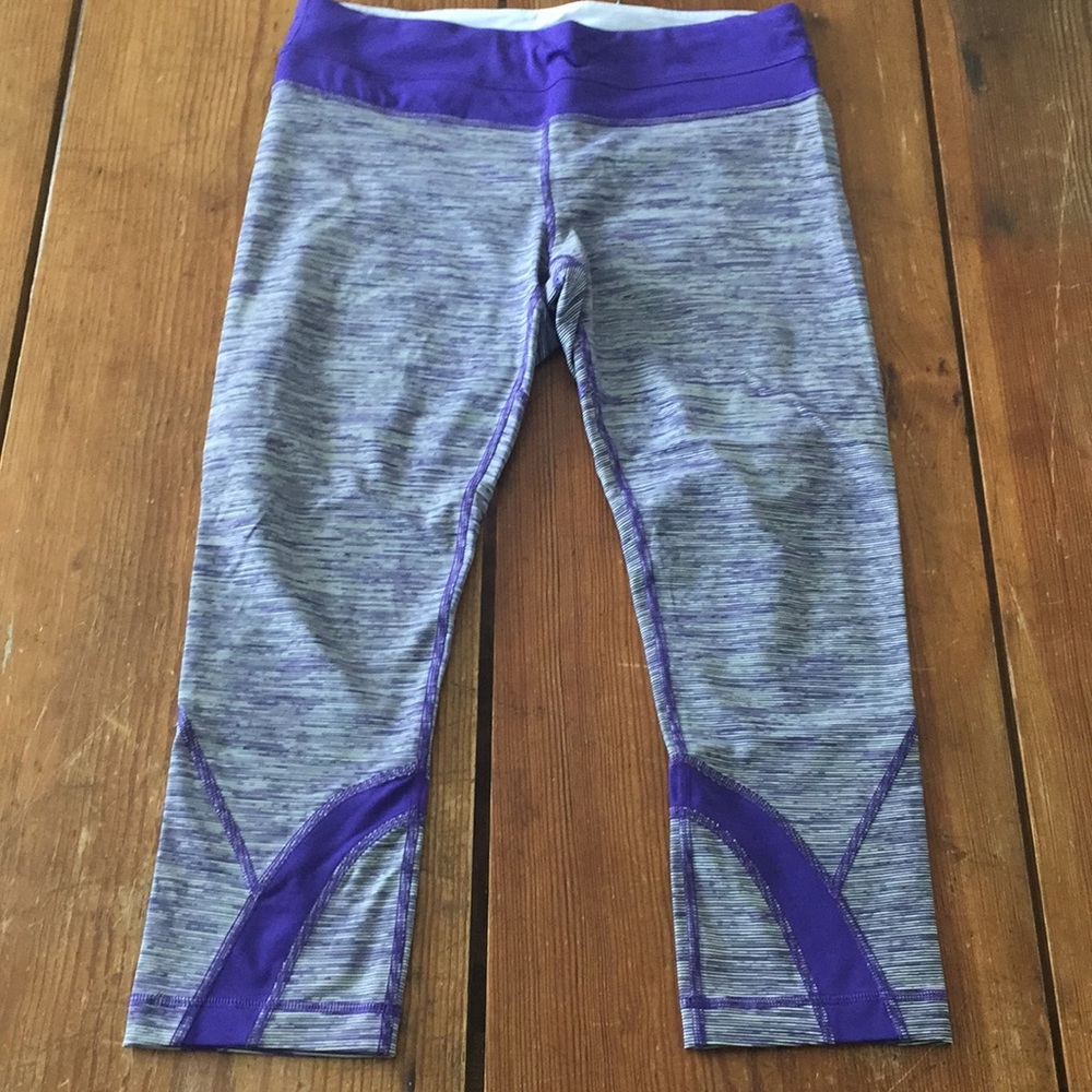Lululemon Run Inspire crop II in Purple sz 8 Excellent condition